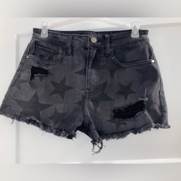 black jean shorts w star design - Picture 1 of 3